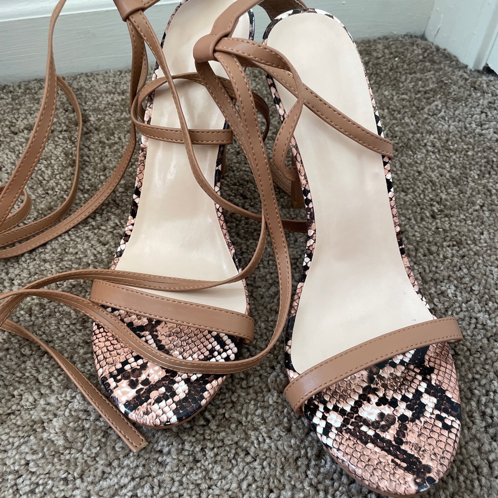 Heels - Picture 2 of 4